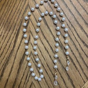 Elegant Pearl eyeglass chain holder with Gold Accents